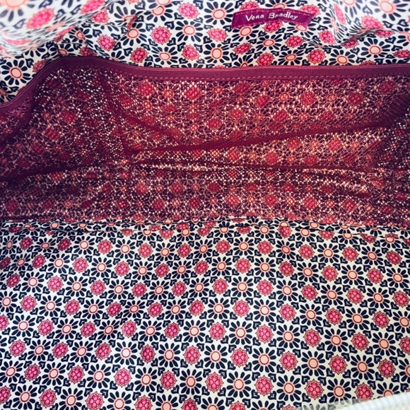 🌸Vera Bradley Medium Duffel Duffle Travel Bag Suitcase Spring Break - Picture 7 of 7